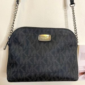 EUC - MICHAEL MICHAEL KORS - Black Monogram Crossbody Purse
